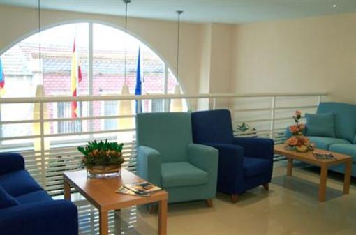 фото отеля Hostal Quatre Llunes Santa Pola