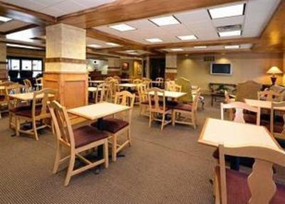 фото отеля Comfort Suites Austin Airport