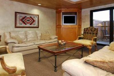 фото отеля Comfort Suites Austin Airport