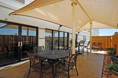 фото отеля Comfort Suites Austin Airport