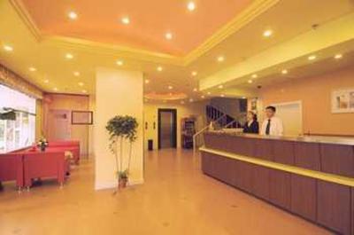 фото отеля Home Inn Kunming Cuihu