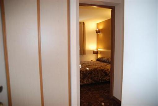 фото отеля Hotel Le Mistral Porto-Vecchio