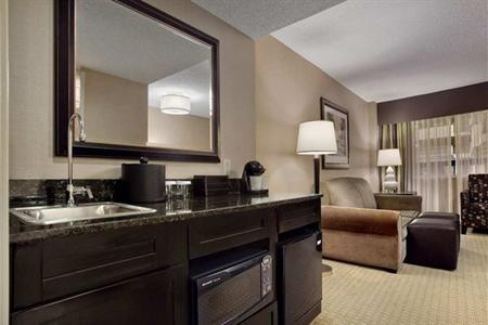 фото отеля Embassy Suites Raleigh - Crabtree