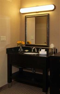 фото отеля Embassy Suites Raleigh - Crabtree