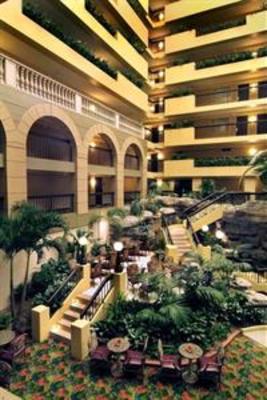 фото отеля Embassy Suites Raleigh - Crabtree
