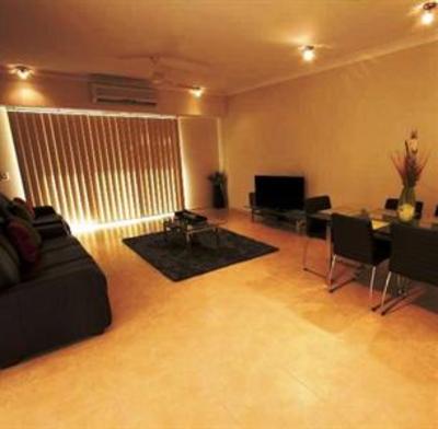 фото отеля Kingston Village Apartment