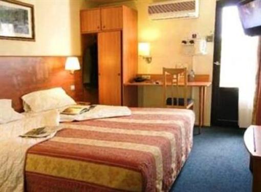 фото отеля Kyriad Argenteuil Bezons Hotel