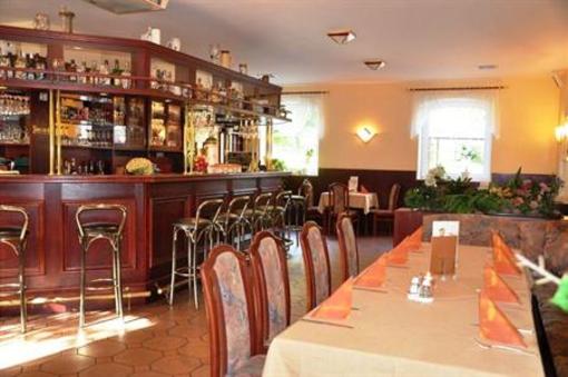 фото отеля Hotel Am Schloßbrunnen Bad Muskau