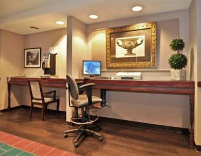 фото отеля BEST WESTERN Manoir Adelaide