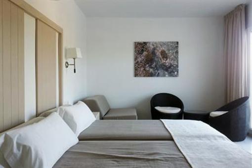 фото отеля Apartments Es Calo