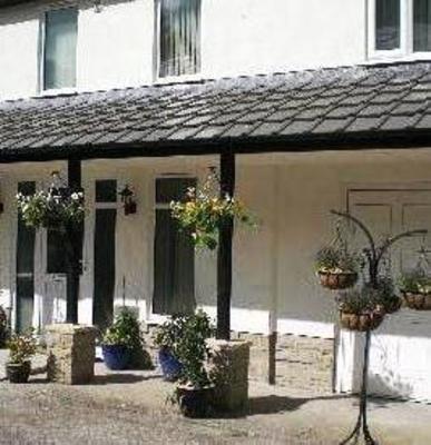 фото отеля Number 678 Guest House Rossendale