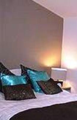 фото отеля Number 678 Guest House Rossendale