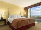 фото отеля Hilton Suites Lexington Green