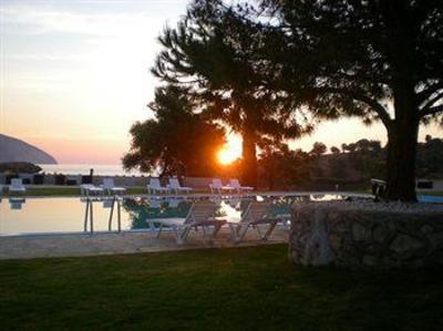 фото отеля Aliki Beach Hotel