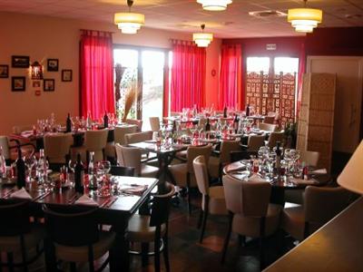 фото отеля Le Mas de Gaujac Hotel-Restaurant