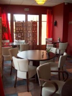 фото отеля Le Mas de Gaujac Hotel-Restaurant