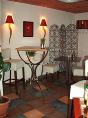 фото отеля Le Mas de Gaujac Hotel-Restaurant