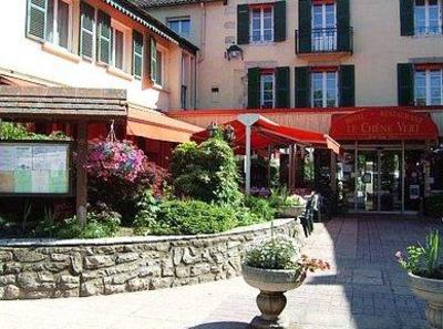 фото отеля Le Chene Vert Saint-Pourcain-sur-Sioule