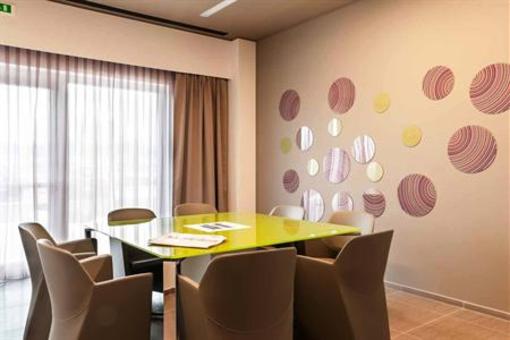 фото отеля Otto Piu Hotel