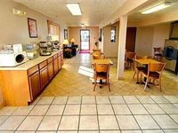Econo Lodge Limon