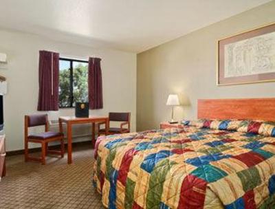 фото отеля Super 8 Motel Bozeman