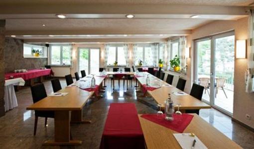 фото отеля Hotel Weinberg-Schlosschen