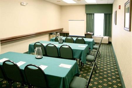 фото отеля Hampton Inn Boston Braintree
