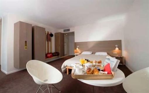 фото отеля Hotel Du Parc Le Puy-en-Velay