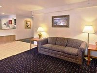 Super 8 Mackinaw City/Bridgeview