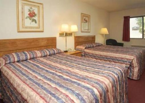 фото отеля Rodeway Inn Coopersville