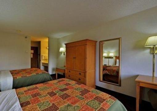 фото отеля Rodeway Inn Coopersville