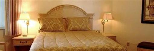 фото отеля Beach House Inn and Suites