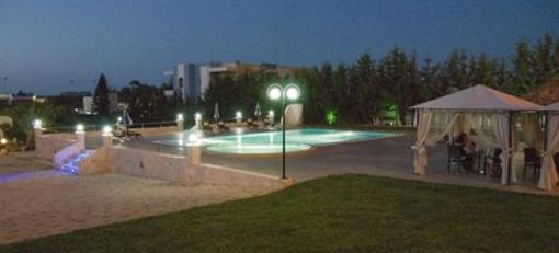 фото отеля Ran-Mari Apartments