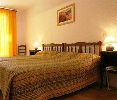 фото отеля Hotel Castel Mouisson Barbentane