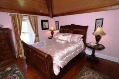 фото отеля Chestnut Hill Bed & Breakfast Inn