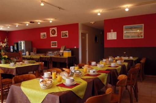 фото отеля Hotel Le Lagon Rochefort-du-Gard
