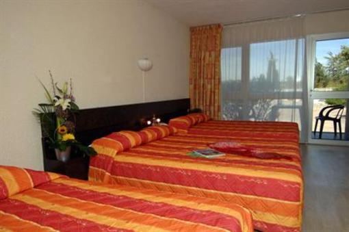 фото отеля Hotel Le Lagon Rochefort-du-Gard