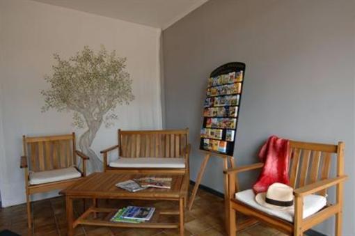 фото отеля Hotel Le Lagon Rochefort-du-Gard