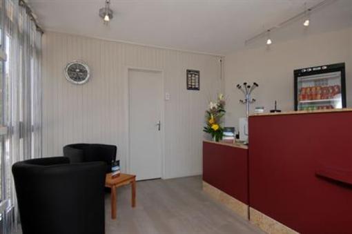 фото отеля Hotel Le Lagon Rochefort-du-Gard
