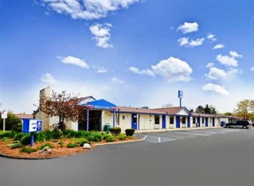 фото отеля Americas Best Value Inn & Suites-Canton Detroit