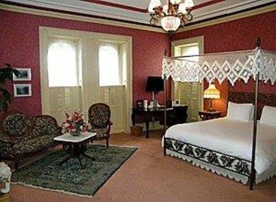 фото отеля Batcheller Mansion Inn