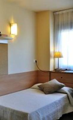 фото отеля Residencia Erasmo Madrid