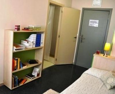 фото отеля Residencia Erasmo Madrid
