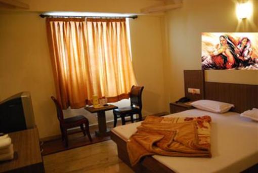 фото отеля Goyal Palace Hotel