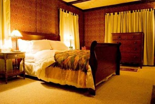 фото отеля Stone's Lodge under Mt. Stratton Bondville