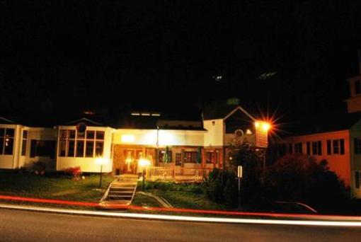 фото отеля Stone's Lodge under Mt. Stratton Bondville