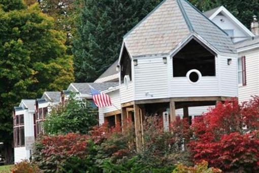 фото отеля Stone's Lodge under Mt. Stratton Bondville