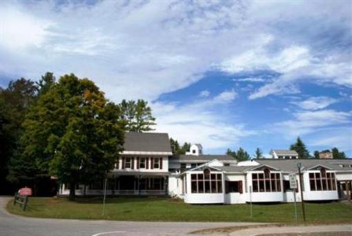 фото отеля Stone's Lodge under Mt. Stratton Bondville