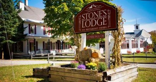 фото отеля Stone's Lodge under Mt. Stratton Bondville