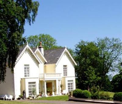 фото отеля Bodlonfa Hall Bed and Breakfast St. Asaph